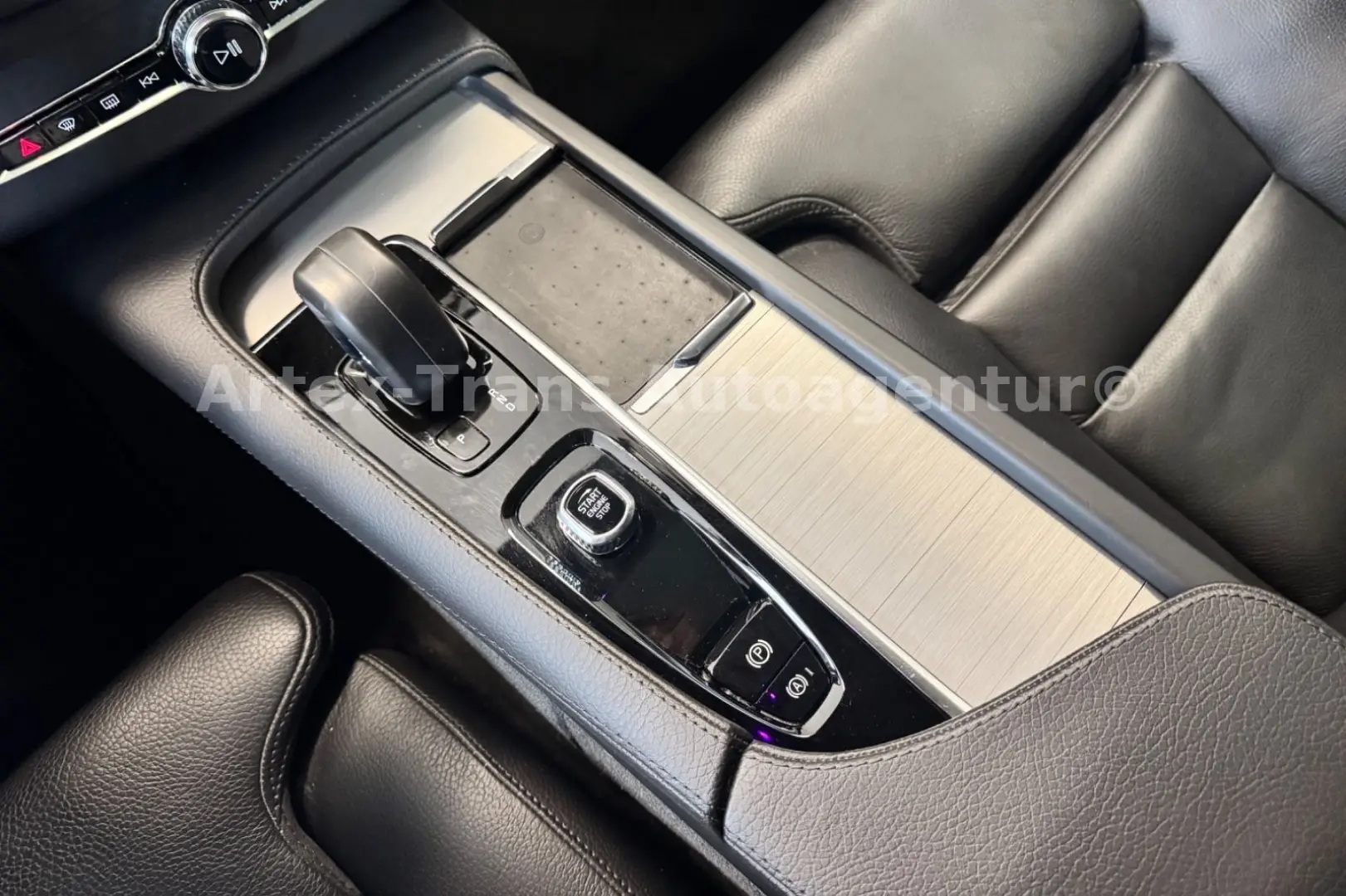 XC90 Inscription Recharge PANO 360  H&K 7-SITZER