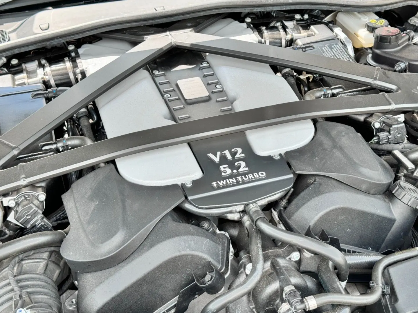 V12 Vantage  Q -Options  118 of 249 limited