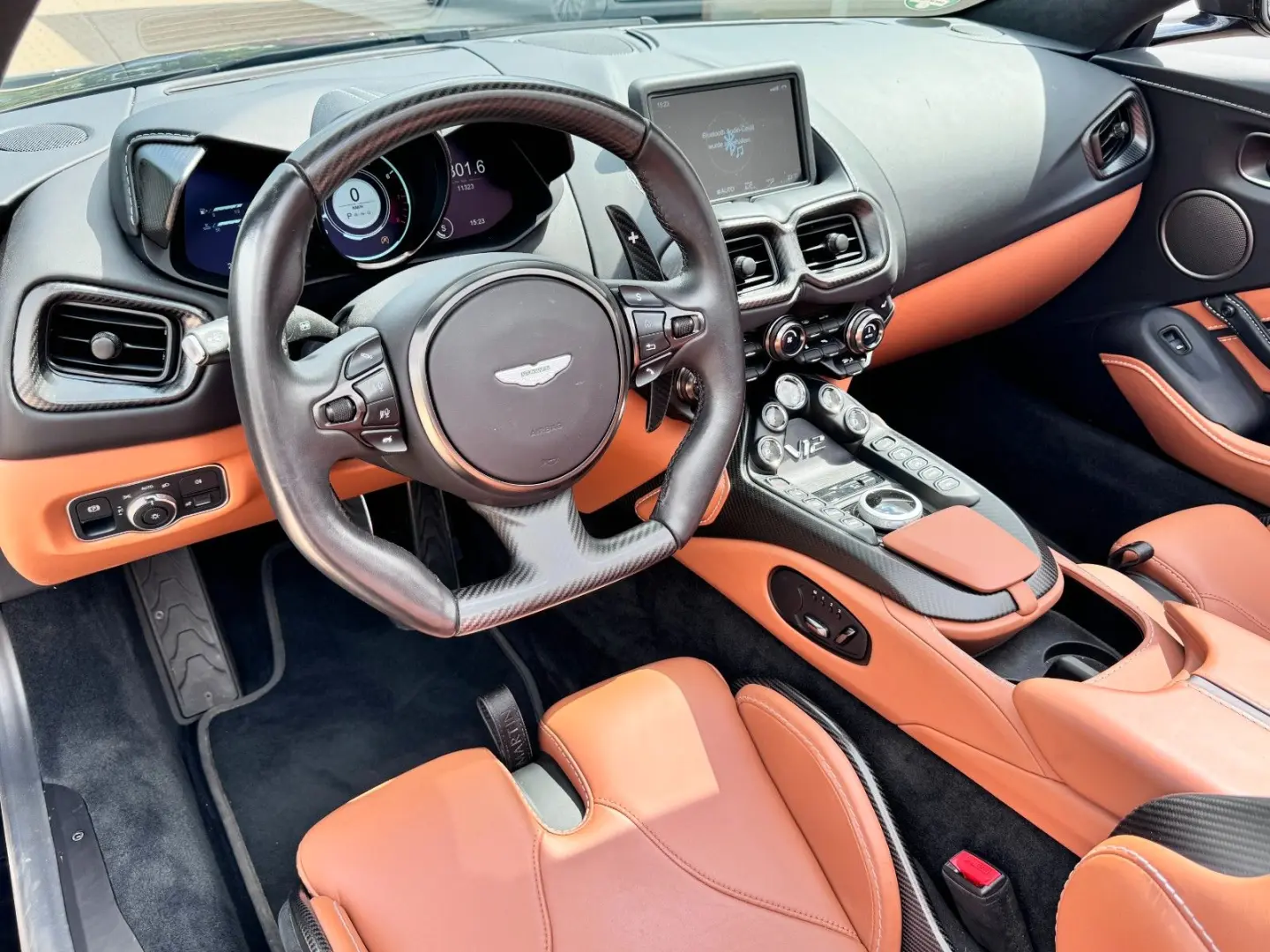 V12 Vantage  Q -Options  118 of 249 limited