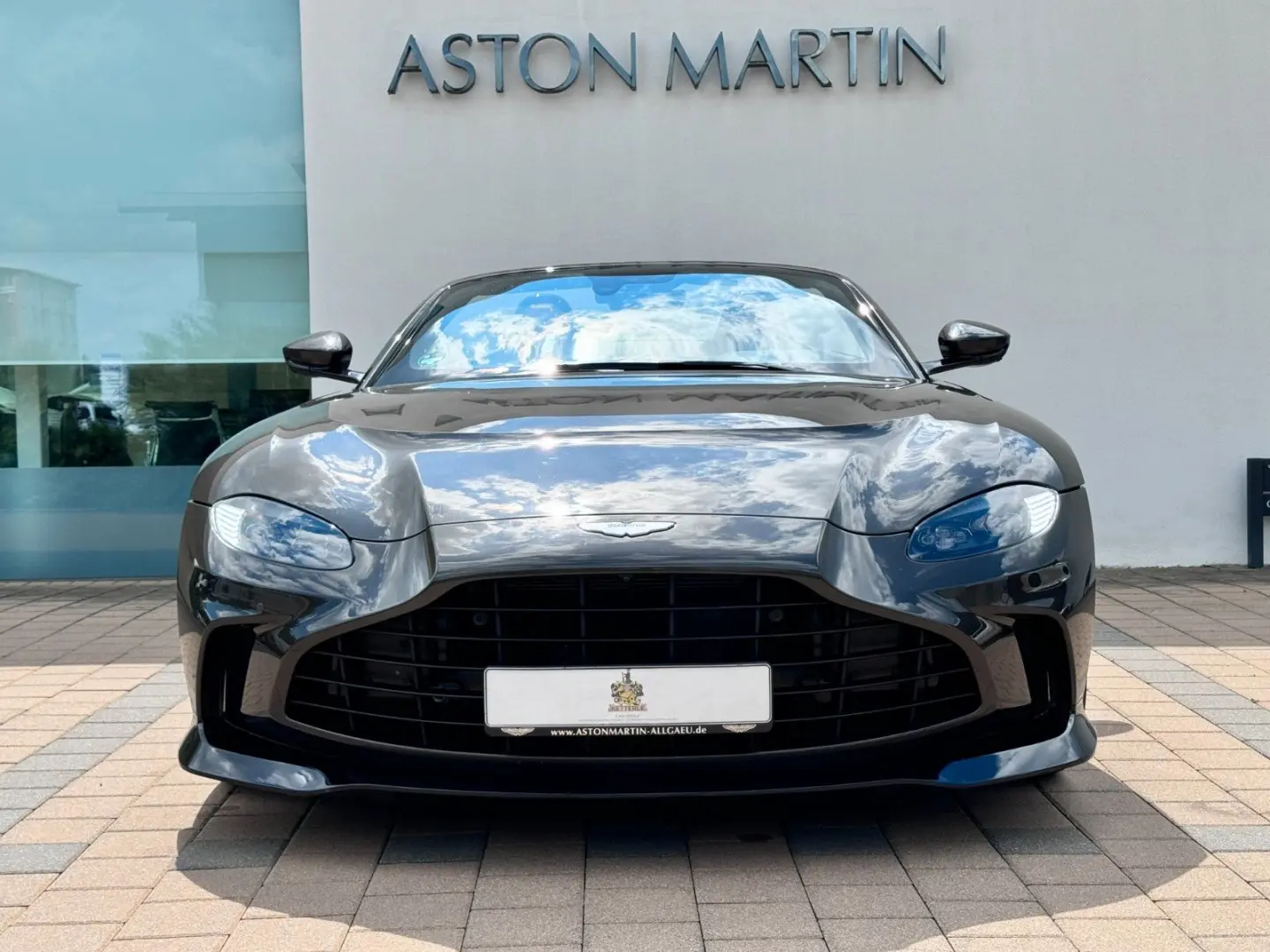 V12 Vantage  Q -Options  118 of 249 limited