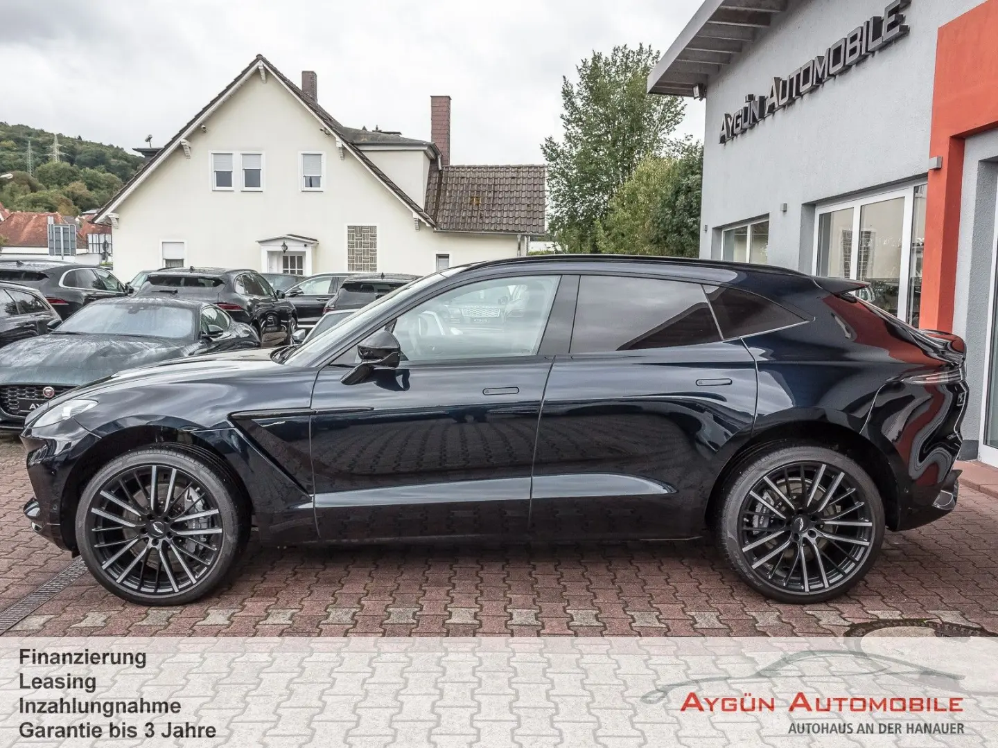 DBX 4.0 V8 AHK Panorama