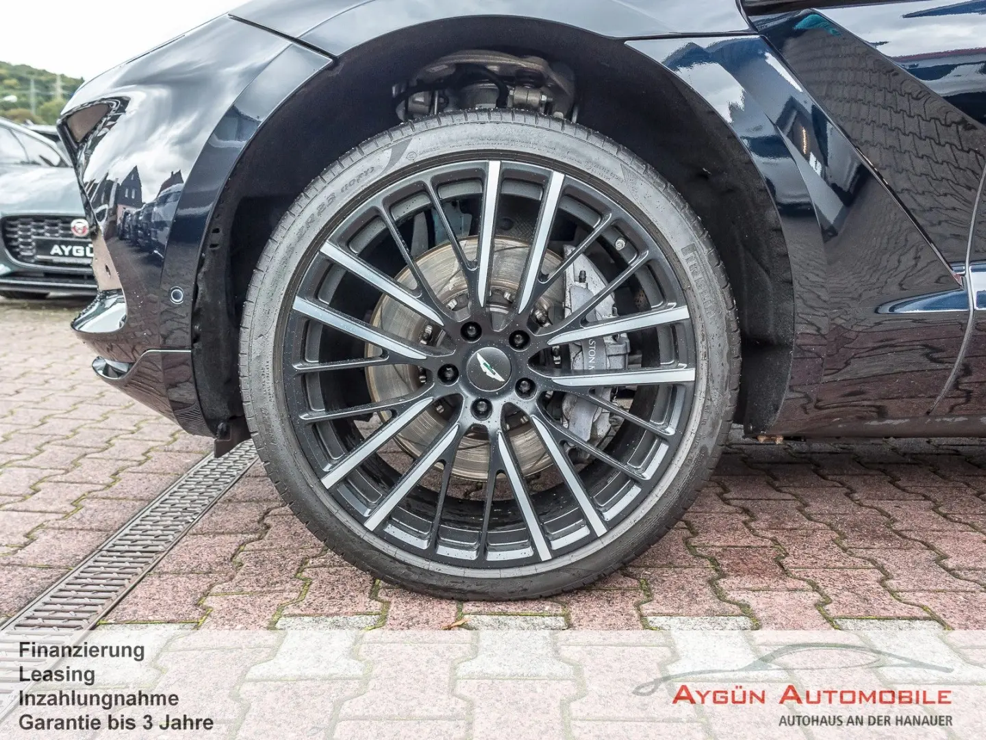 DBX 4.0 V8 AHK Panorama