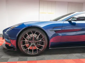 Aston Martin Vantage  Seychelles Blue
