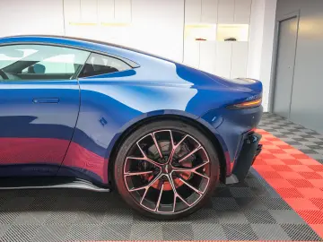 Aston Martin Vantage  Seychelles Blue