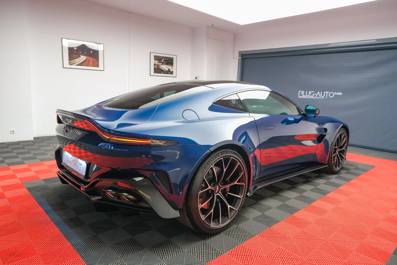 Aston Martin Vantage  Seychelles Blue