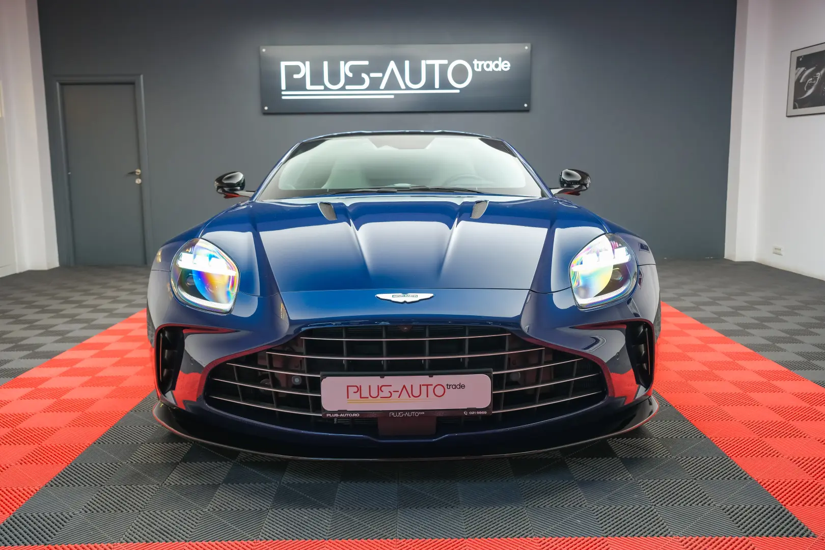 Aston Martin Vantage  Seychelles Blue