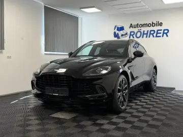 DBX 4.0 V8   Jet Black   Insp. Mono   Jewellery