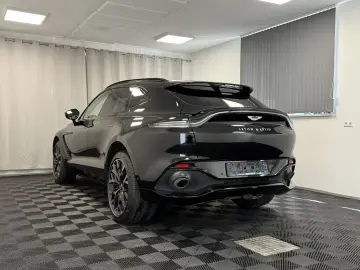 DBX 4.0 V8   Jet Black   Insp. Mono   Jewellery