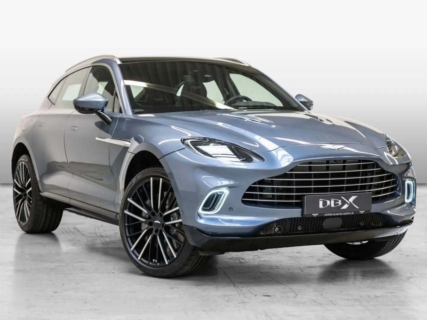 DBX Concours Blue Dark Knight