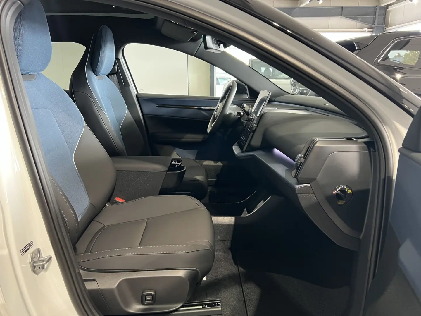 EX30 Ultra AWD Performance ACC BLIS 360  20Zoll