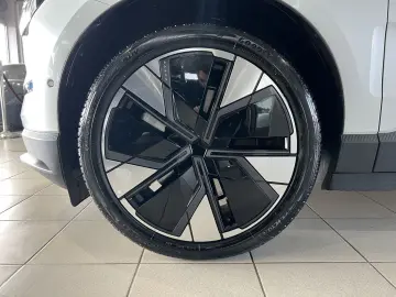 EX30 Ultra AWD Performance ACC BLIS 360  20Zoll