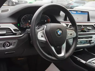 730 d xDrive 21Zoll LAser HUD Standheizung H&K