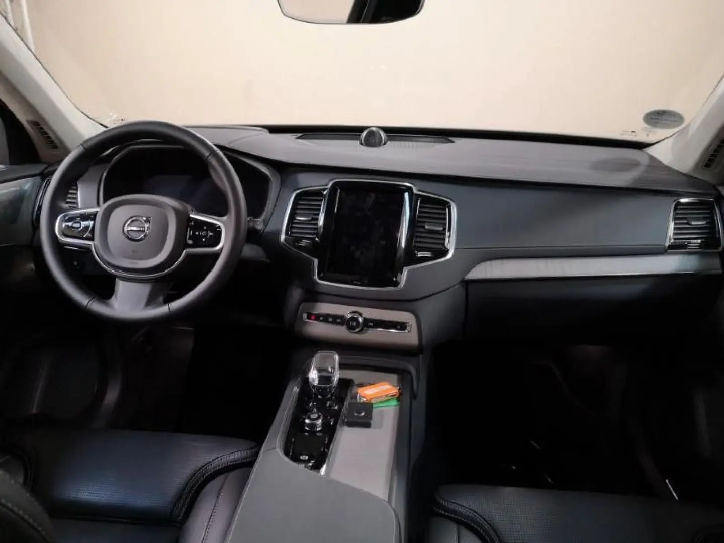 XC90 T8 Ultra DarkPlug-In Hybrid AWD Luftfwk B&W