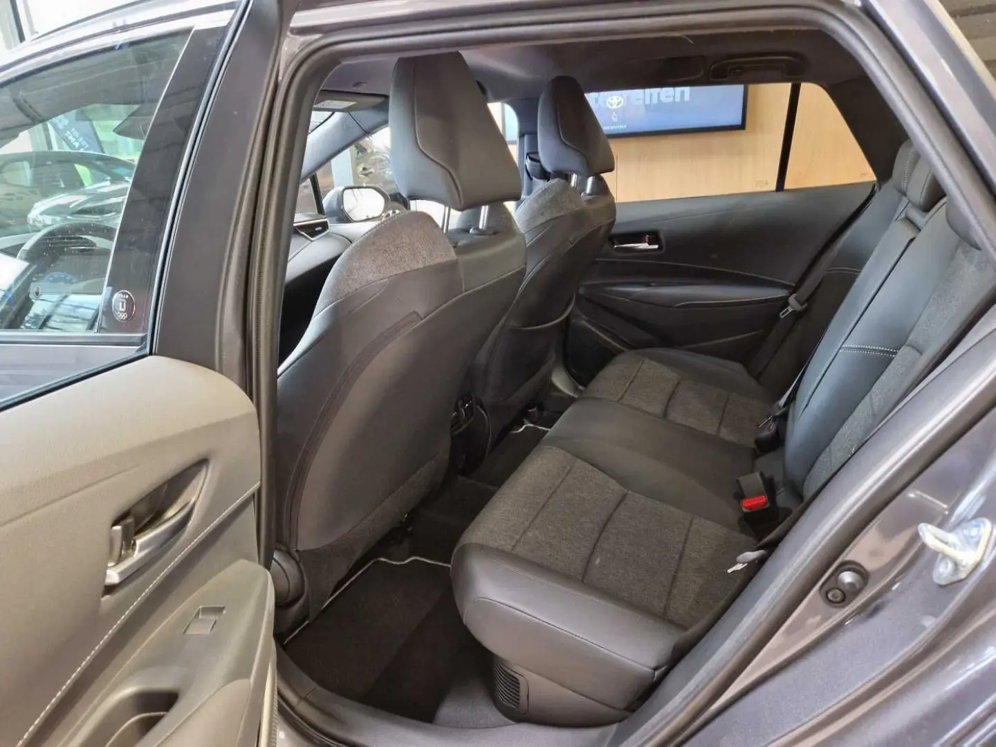 Corolla Touring Sports Hybrid 2.0 Team D AHK