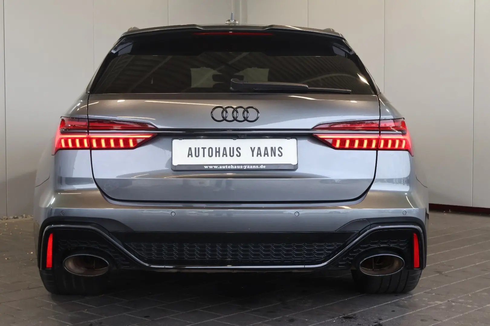 RS6 4.0 TFSI quattro B&O HUD 360  SOFT PANO 22