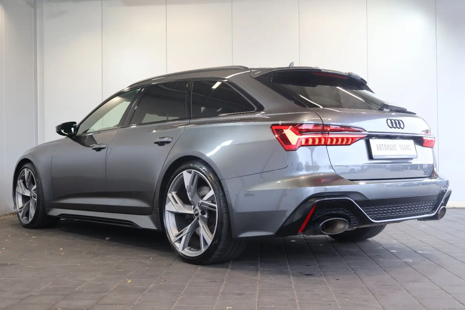 RS6 4.0 TFSI quattro B&O HUD 360  SOFT PANO 22