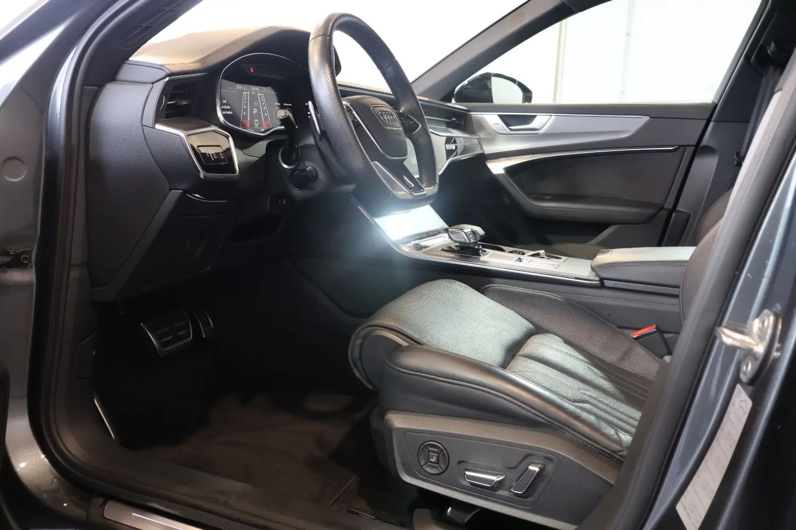 RS6 4.0 TFSI quattro B&O HUD 360  SOFT PANO 22
