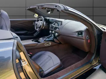 V8 Vantage Roadster