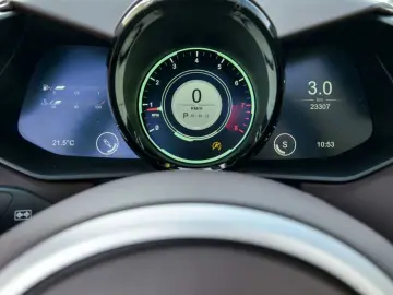 V8 Vantage Roadster
