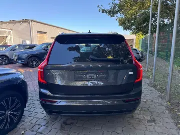 XC90 T8 AWD Ultimate Dark Luft Bowers 360