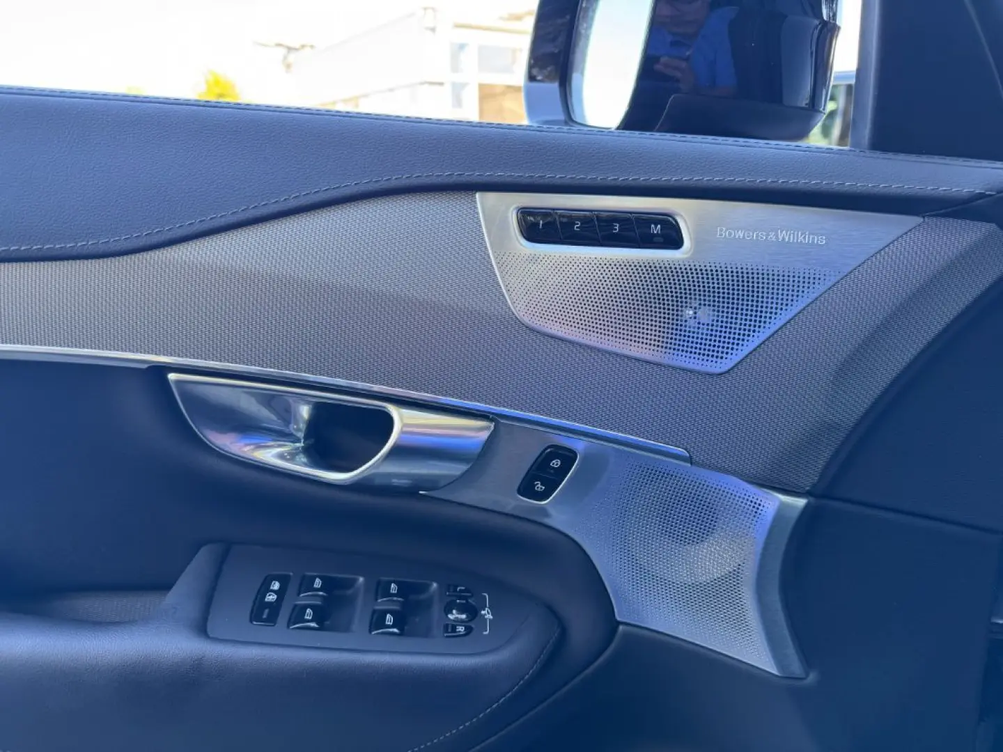 XC90 T8 AWD Ultimate Dark Luft Bowers 360