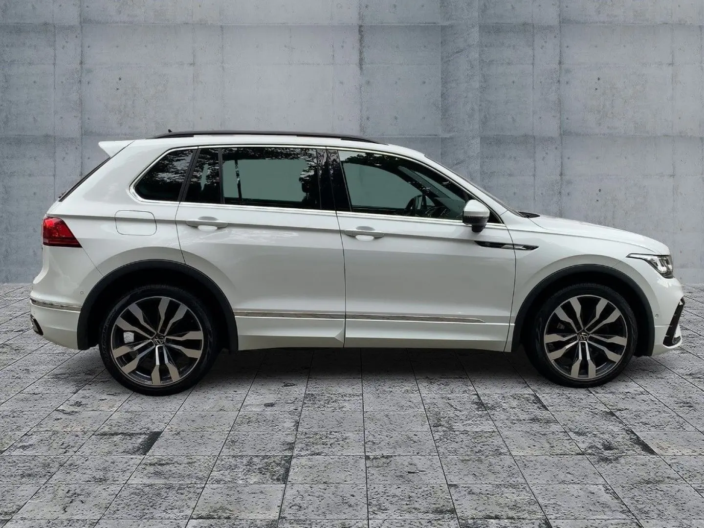 Tiguan 2.0 TDI DSG 4M R-Line MATRIX NAV 20  LEDE