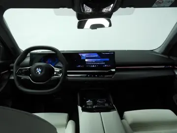 BMW 520 Seria 5 Sedan 520i   LED   HUD
