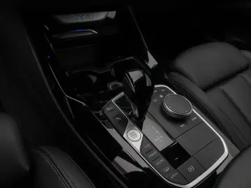 X3 xD20d M Sport DAB Kamera AHK HiFi Alarm 19Zol