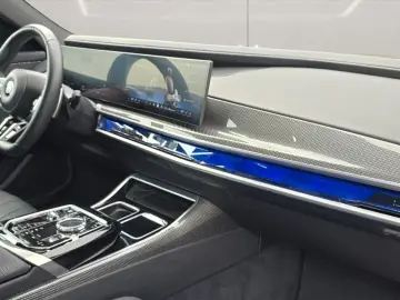 740 d xDrive M Sport  LASER 360  PANNO SOFT-C
