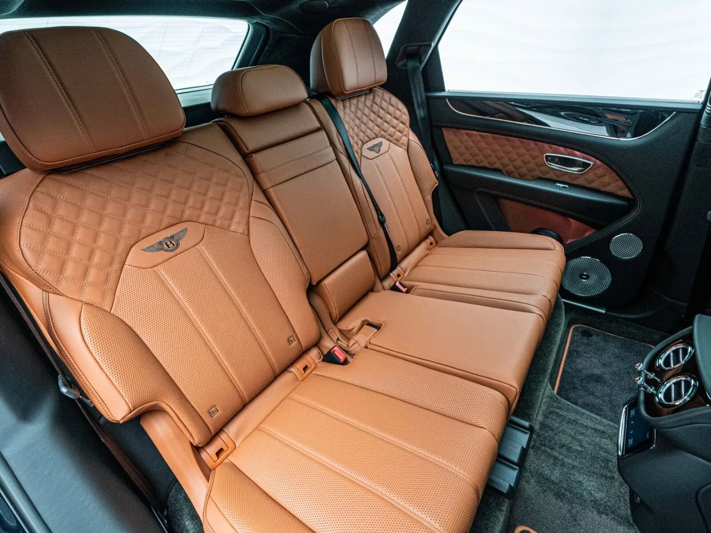 Bentayga Azure V8 Rear TV NAIM Touring Spec.
