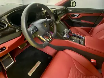 Urus  MANSORY VENATUS CARBON PANO B&O