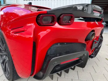 SF90 FOUL CARBON CERAMIK FIORANO PAKET