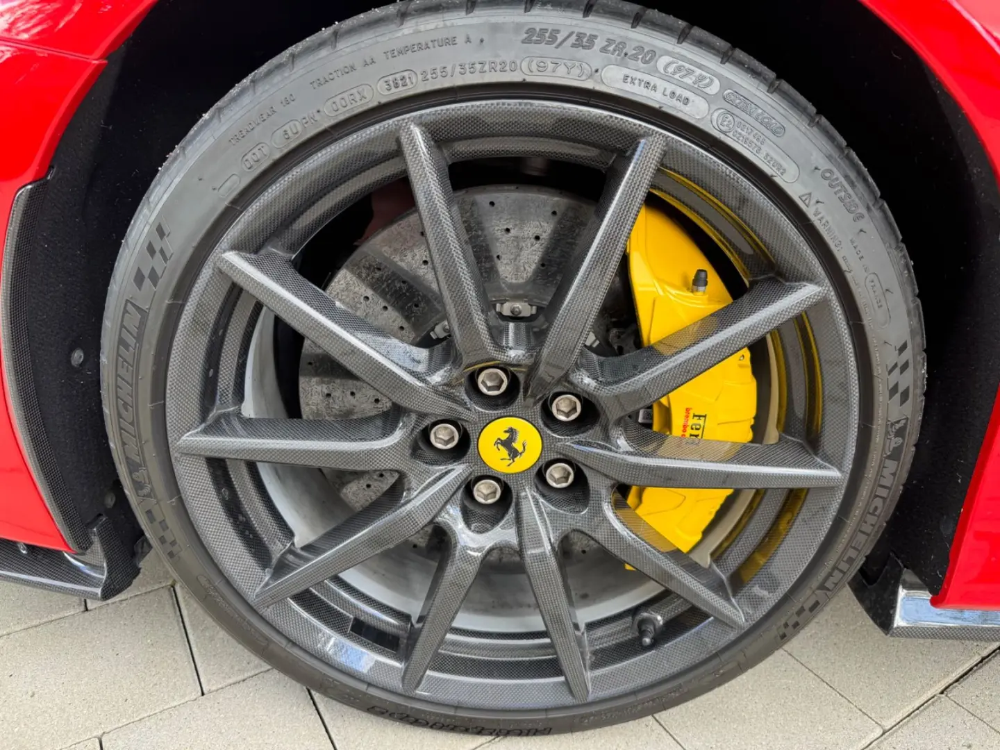 SF90 FOUL CARBON CERAMIK FIORANO PAKET