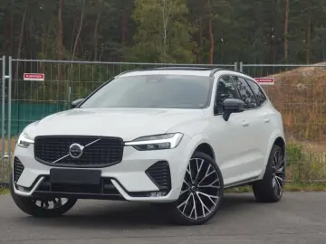 XC60 B5 R-Design Pano 360  Massage Nappa ACC 22