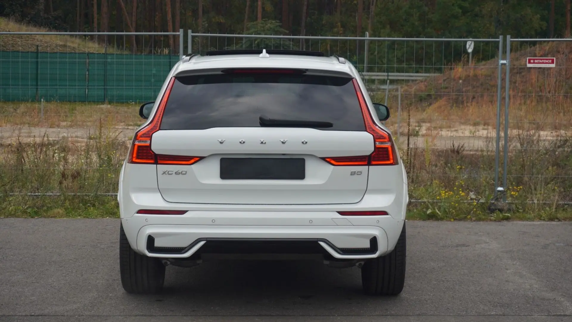 XC60 B5 R-Design Pano 360  Massage Nappa ACC 22