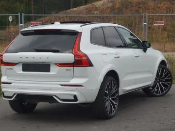 XC60 B5 R-Design Pano 360  Massage Nappa ACC 22