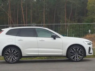 XC60 B5 R-Design Pano 360  Massage Nappa ACC 22