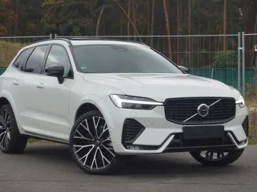 XC60 B5 R-Design Pano 360  Massage Nappa ACC 22