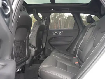 XC60 B5 R-Design Pano 360  Massage Nappa ACC 22