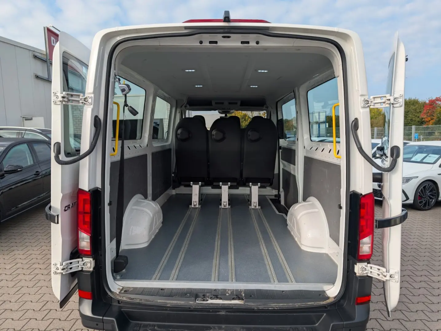 Crafter Kombi 35 TDI Systemboden 6-Sitzer
