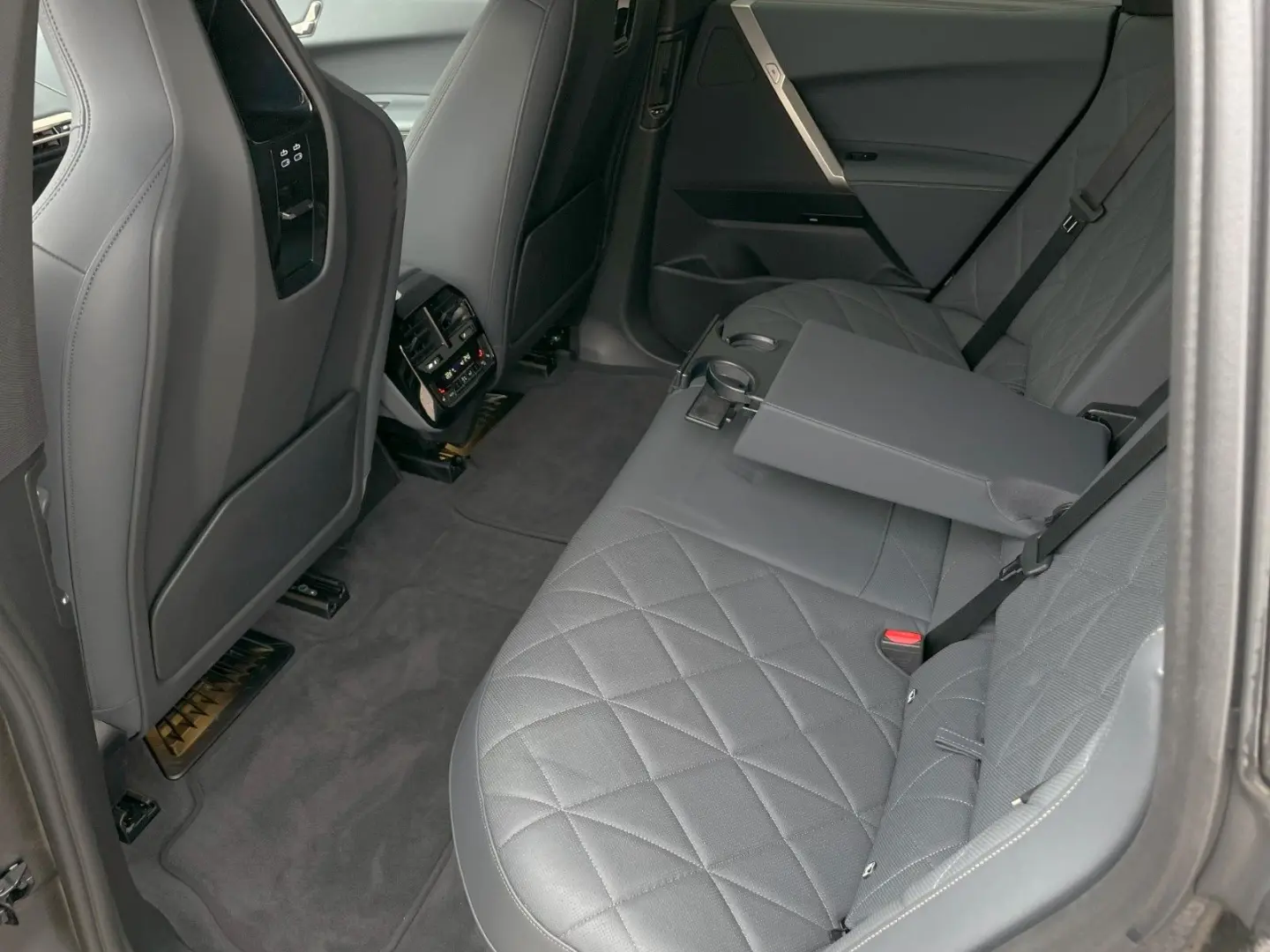iX 50 xDrive Sport Pano Laser 22  Sitzbelüftung