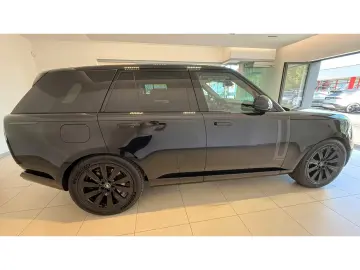 Land Rover Range Rover P550e Autobiography BLACK AHK 22