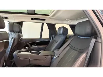 Land Rover Range Rover P550e Autobiography BLACK AHK 22