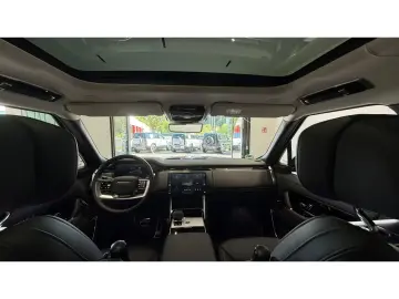 Land Rover Range Rover P550e Autobiography BLACK AHK 22