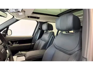 Land Rover Range Rover P550e Autobiography BLACK AHK 22