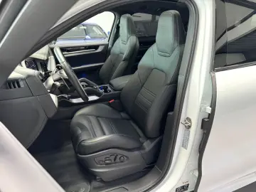 CAYENNE S COUPE SPORT-DESIGN PDCC B-DISPLAY 22