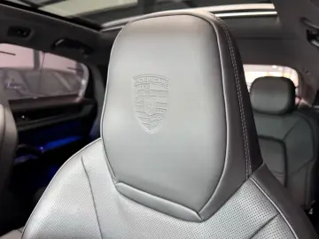 CAYENNE S COUPE SPORT-DESIGN PDCC B-DISPLAY 22