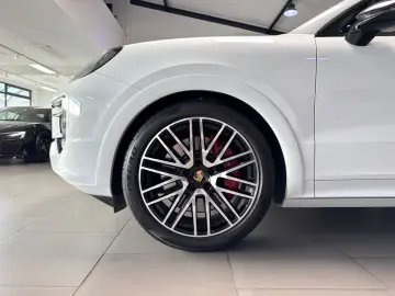 CAYENNE S COUPE SPORT-DESIGN PDCC B-DISPLAY 22