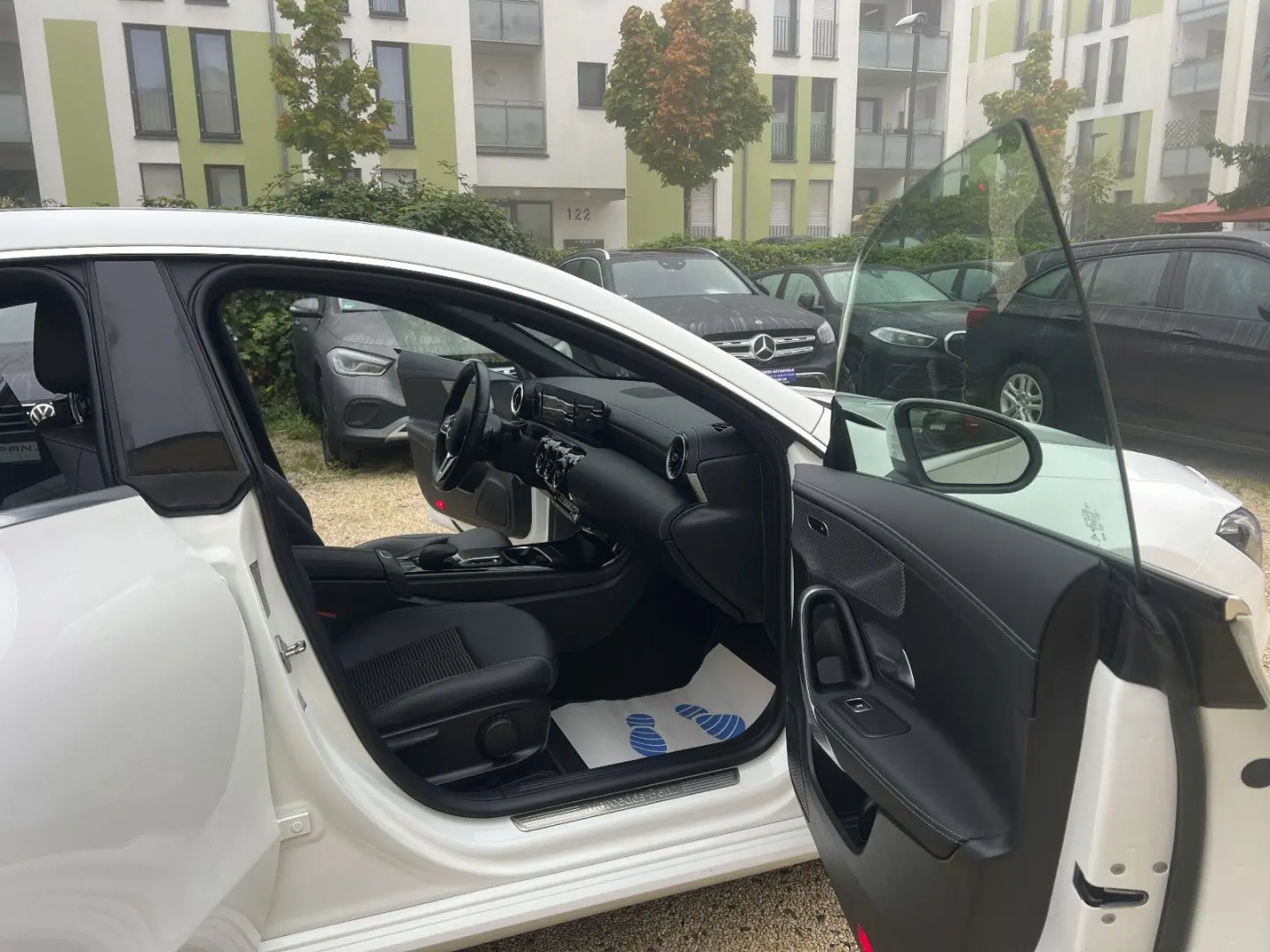CLA 200 d 4Matic Progressive LED NAVI LEDER SPUR