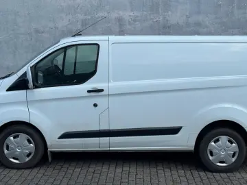 Transit Custom Trend Hybrid